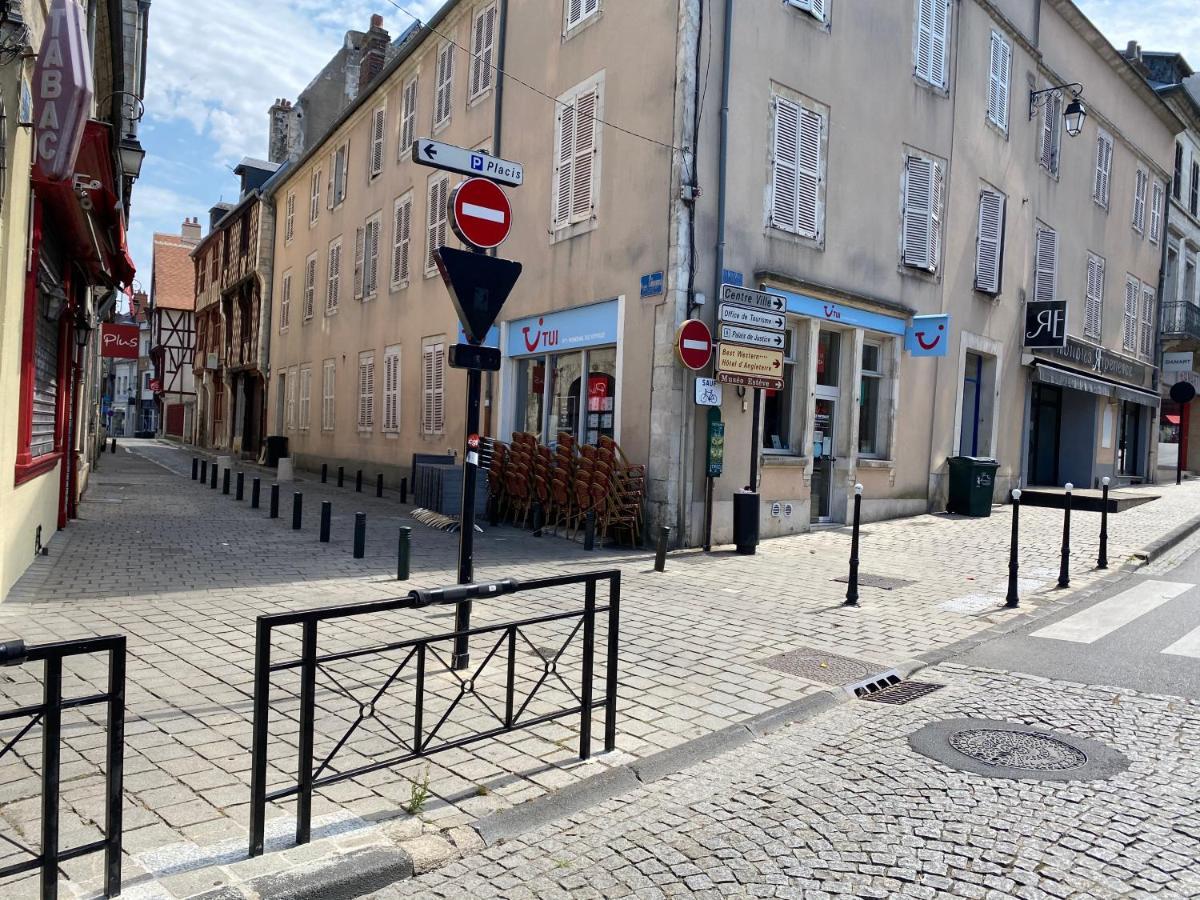 Apartment Beau Centre Et Proche Gare Bourges